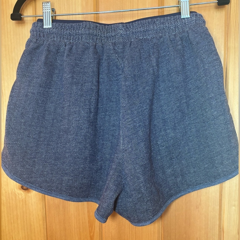 GYMSHARK Women’s Heather Dual Band Herringbone Knit Shorts- Navy/ Size Small - Picture 2 of 4